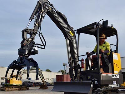 360 degree rotating hydraulic excavator grapple